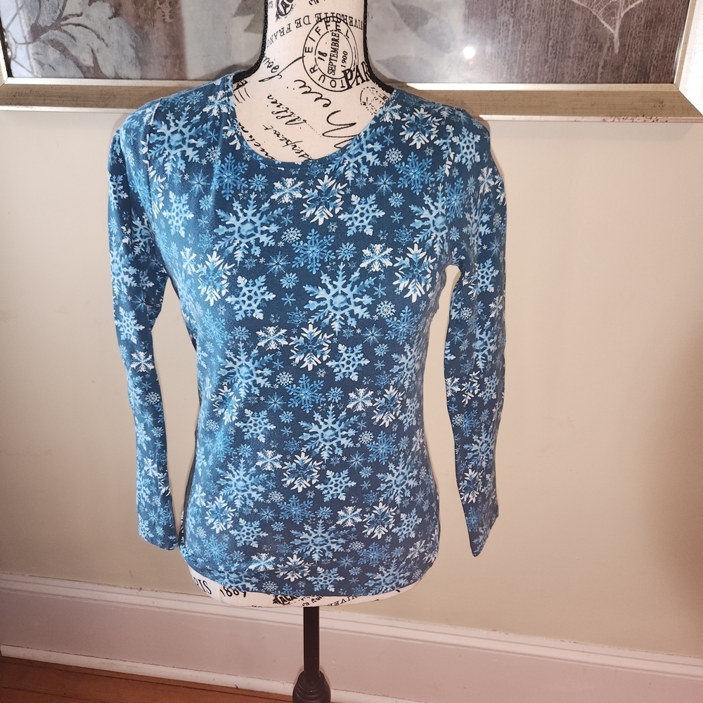Talbots Blue Snowflake Long Sleeve Top